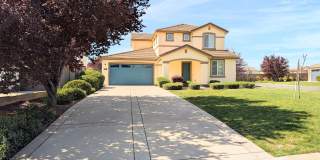 BEAUTIFUL SINGLE-FAMILY HOME IN BLACKSTONE IN EDH! Gallery 5