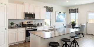 Room in 5 Bedroom Home in Leander Gallery 1