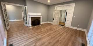 Spacious apartment in historic house! Gallery 3