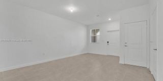 2558 SE 27th Dr Gallery 4