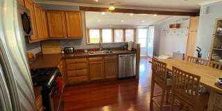 2 bed 2 bath Single Family Home in Bexley w/ Bonus Rooms Gallery 5
