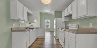 9030 Houston Street Gallery 1