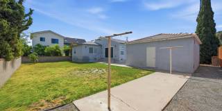 Spacious private backyard! Gallery 27