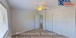 Beautiful Upper-Level Condo with Convenient Mid-Town Location Gallery 15