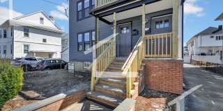 HIge 5 bed steps from Tufts Gallery 24