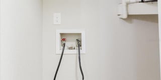 1134-1136 GILMORE Avenue Gallery 13