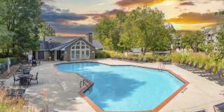 Hollis 7601 Gallery 1