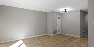 The Riverside Apartment Homes Gallery 5