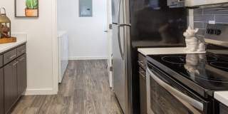 Wilshire Place Apartments Gallery 9