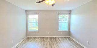 Charming 3-Bedroom Home Gallery 9