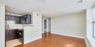 5500 Pershing Avenue Gallery 13