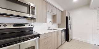 AVIA Lofts at Maple Road Gallery 39