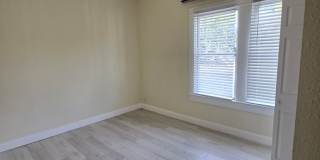 CHARMING 2 BEDROOM 1 BATH APARTMENT HOME - $500 OFF FIRST MONTH RENT! Gallery 10