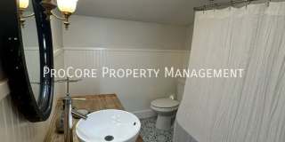 Charming Upper Unit Studio –Above Garage | $1,195.00 | Near Downtown Gallery 18