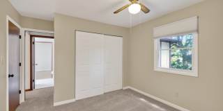 4631 Graceland Avenue Gallery 34