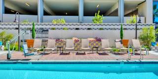 Downtown Ontario Luxury Apartments Gallery 68