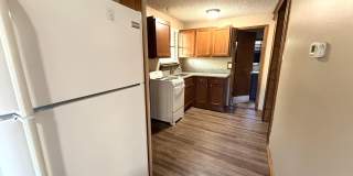 Upstairs 2BR/1BA Riverside Duplex Apartment Gallery 5