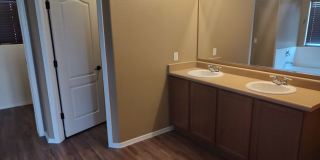 Beautiful 4 Bedroom - 2.5 Bath with Lots of Bonuses - Gilbert Gallery 24