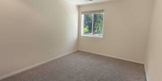 West Linn Single Family 3 Bd/2.5 Bth w/ Basement/Bonus Room. Gallery 25