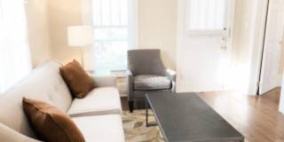 Room in 3 Bedroom Home at Brooks St Gallery 4