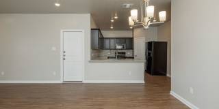 Beautifully designed and thoughtfully maintained duplex Gallery 10