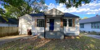 2 bed/1 bath, 850 sqft home! 917 N Grant Ave in Springfield MO. 2 bed/1 bath, 850 sqft home! 917 N Grant Ave in Springfield MO. Gallery 1