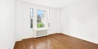 159 E 81st St Gallery 7
