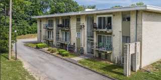 Modern 2BR Condo at Pembroke Gardens – Balcony, Pool Access & Utilities Gallery 1