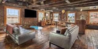 45 Peck Slip unit: Triplex Gallery 1