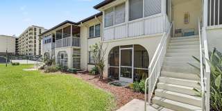 1047 Small Court Gallery 21