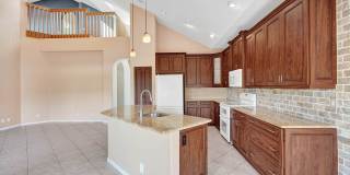 Amazing 4 Bedroom, 3 Bath home plus large 21'x11' loft located in Parkland Isles! Gallery 83