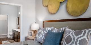 Avalon Lakeside Gallery 10