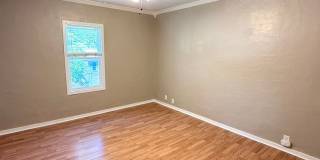 3 Bed, 1.5 Bath in Overbrook/ Brookline for rent- Huge yard and great layout! Gallery 21
