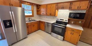 Charming Mid-Century Modern Home Just Minutes from the U of A! Gallery 9