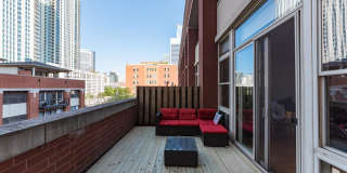 324 N Jefferson Gallery 5