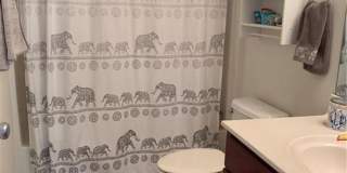 Cute, Convenient Townhome! Gallery 7