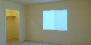 2 Bed 2 Bath Home on Corner! Gallery 8