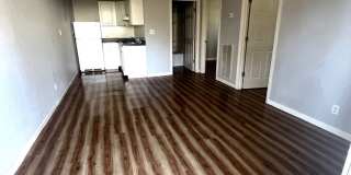 Manhattan 8-Plex Gallery 1