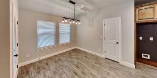 Beautiful 4 Bedroom 2 Bathroom Corner Lot Home in Yukon Schools Gallery 10