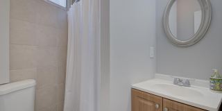 2621 E OLIVER Street Gallery 40