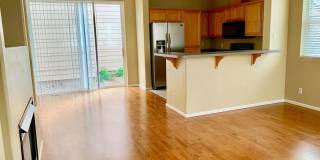 Beautiful 3 bed 2.5 bath Home with 2 car garage Gallery 6