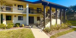** PALM RIVER ** 2 BED / 2 BATH - 1ST FLOOR - CONDO - NORTH NAPLES - ANNUAL RENTAL Gallery 1