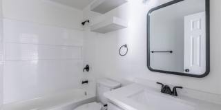 2208 Gurley Avenue Gallery 15