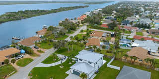 3001 John Anderson Drive Gallery 1