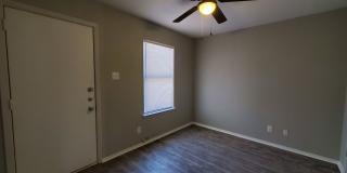 Remodeled 3 bedroom house close to everything on north side!! Gallery 8
