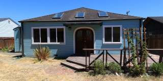 2/1 House with bonus space Gallery 13