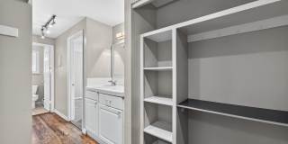 Beautiful Denver Condo Gallery 10