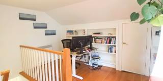 Quintessential Greenlake 4 Bed 3 Bath Home Gallery 17