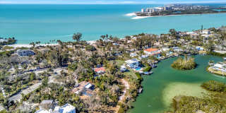 ALL THE CHARM! - Siesta Key 1+ acre on the Bay - 3 bed/ 2 bath pool home Gallery 67