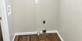 223 S Scioto St Gallery 8